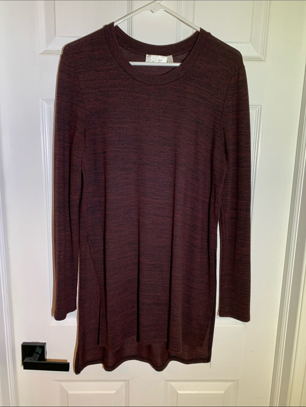 Heathered Knit Tunic Top in Maroon and Black